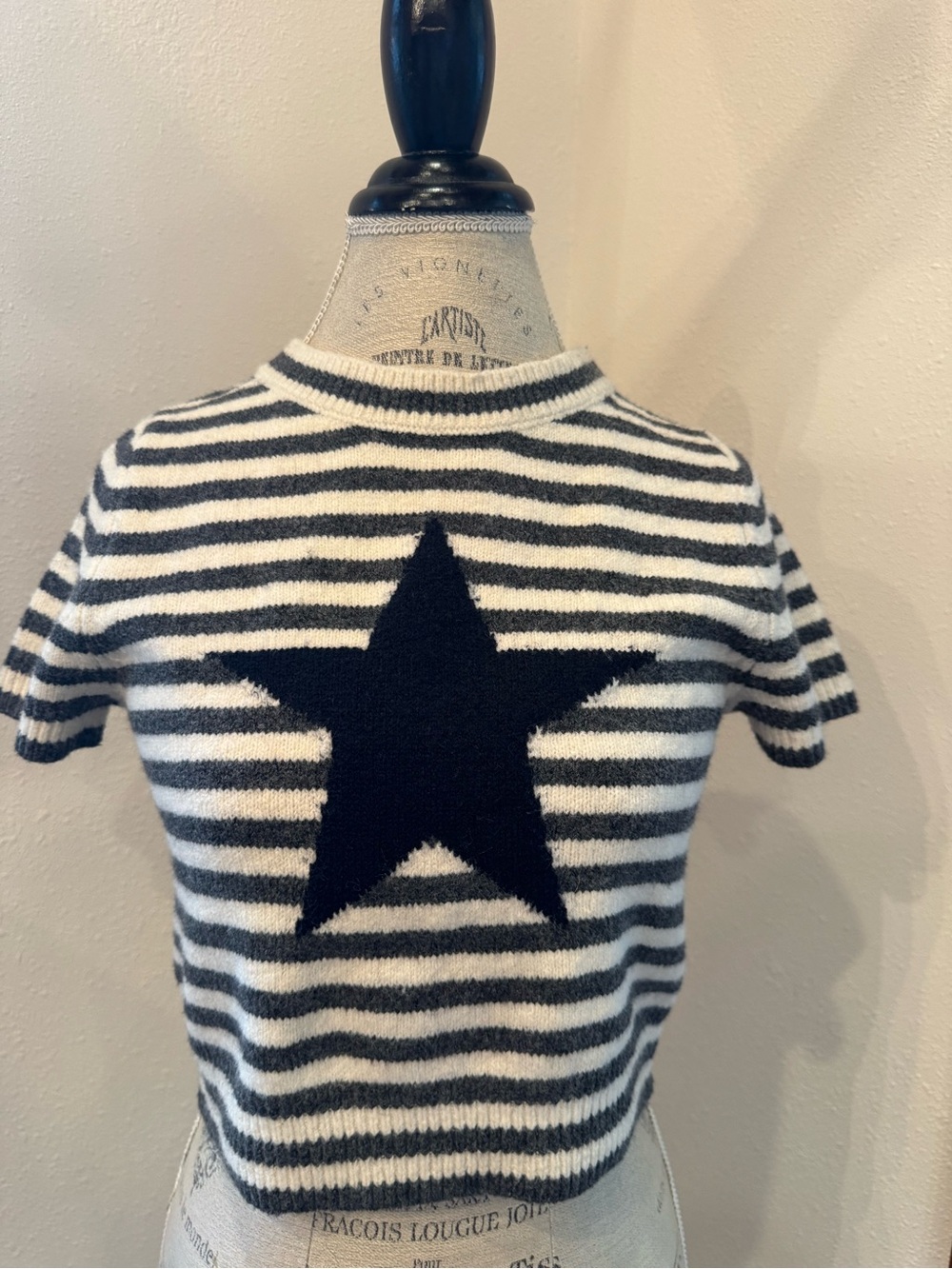 Striped Crop Knit Top with Star Motif - Black & Cream